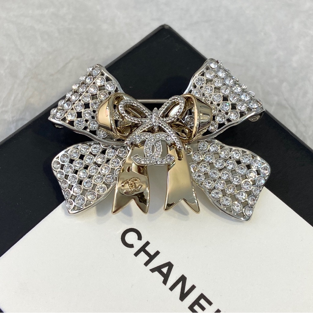 Chanel 25k Bow Brooch